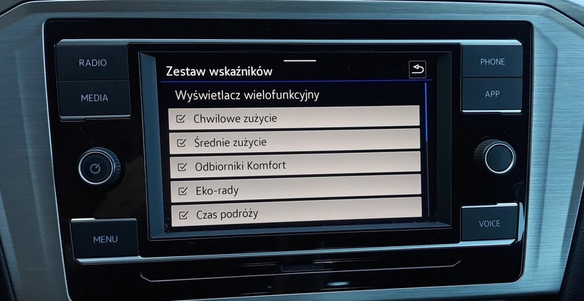 Volkswagen Passat cena 74900 przebieg: 71800, rok produkcji 2020 z Lędziny małe 704